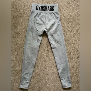Great condition, only worn once. First photo is the back of the leggings.